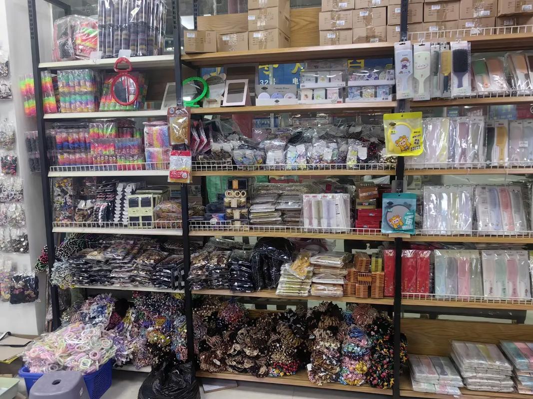 專注批發(fā)，品質(zhì)先行 從日用百貨到木材銷售的一站式實(shí)體經(jīng)營(yíng)
